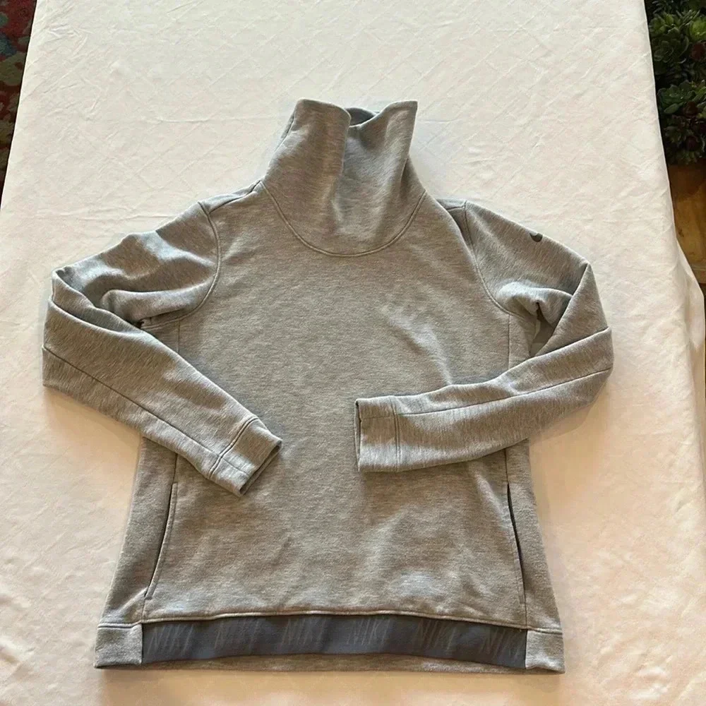 Nike Dri Fit‎ 860130 Funnel Cowl Neck Gray Pullover Sweatshirt Women's medium